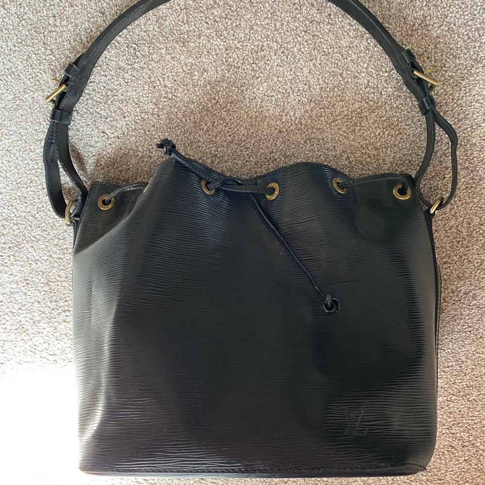 Vintage Louis Vuitton bucket bag